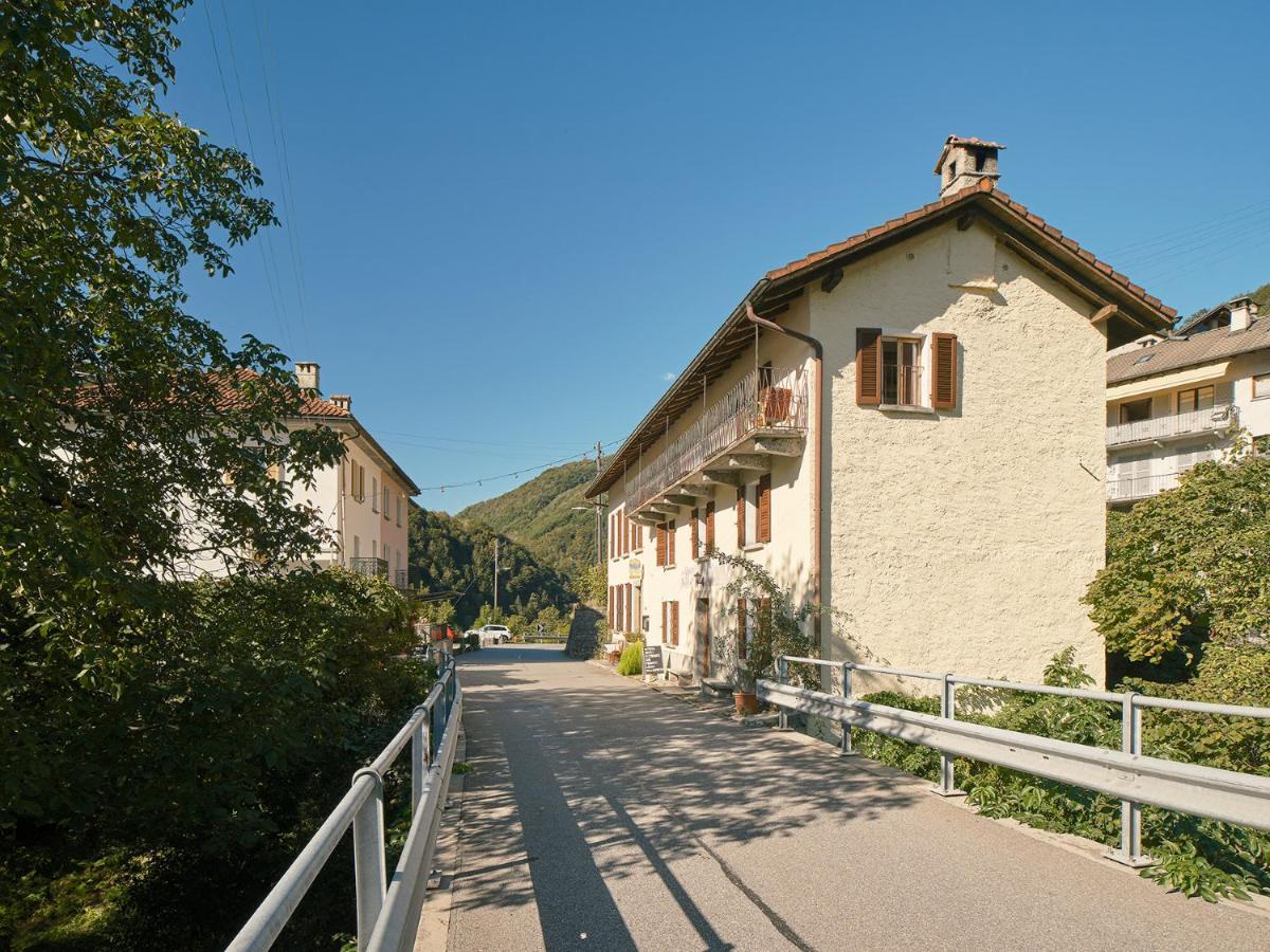 Osteria Gruetli Con Alloggio Borgnone エクステリア 写真