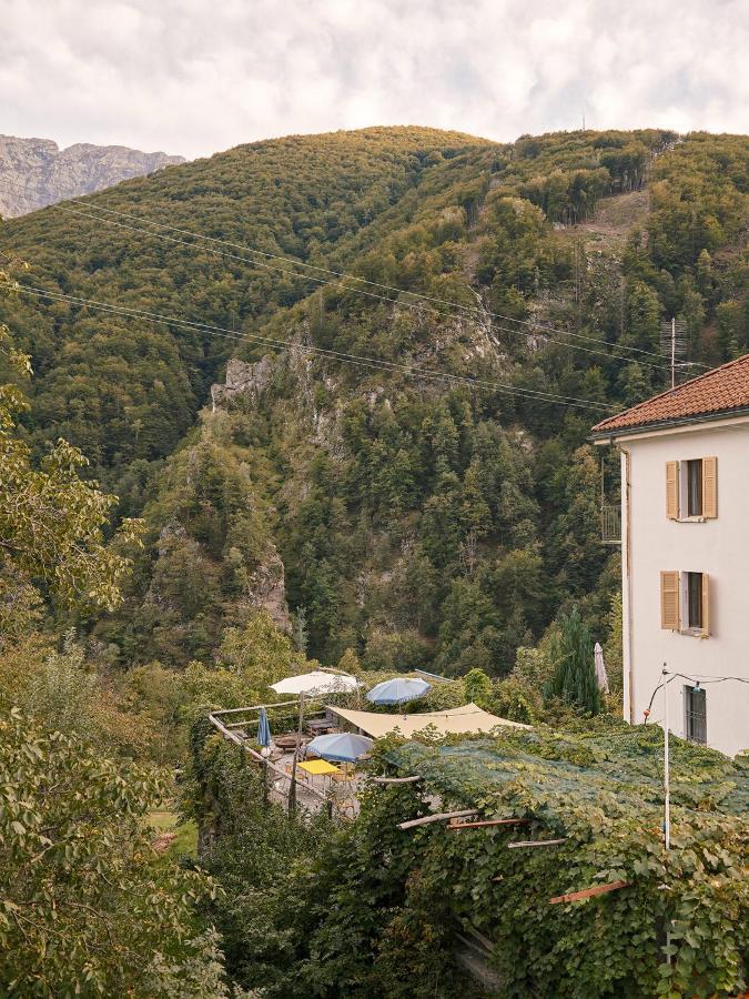 Osteria Gruetli Con Alloggio Borgnone エクステリア 写真
